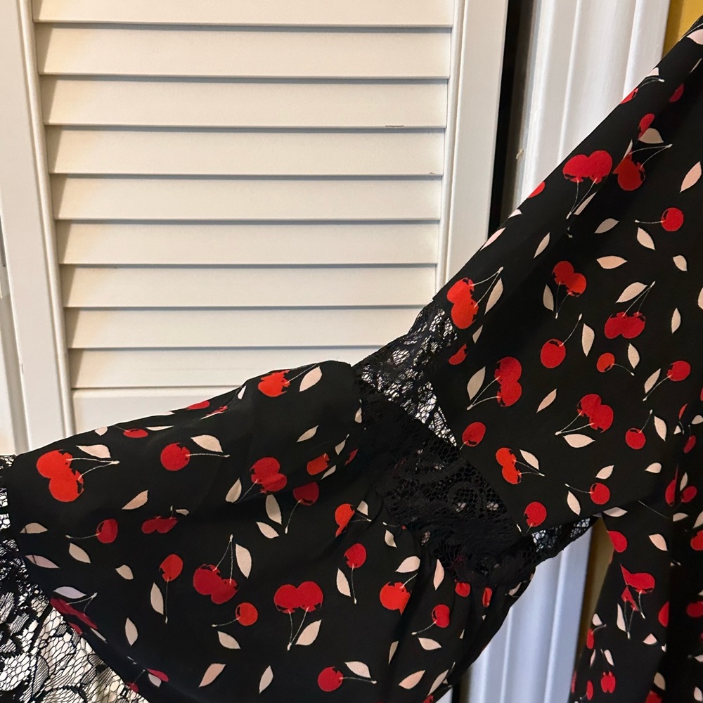 NWT Lane Bryant cherry print top cherries 18/20 - Picture 3 of 5